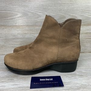Dansko Women's Liza Brown Nubuck Side Zip Ankle Boots Size EU 38 US 7.5 - 8
